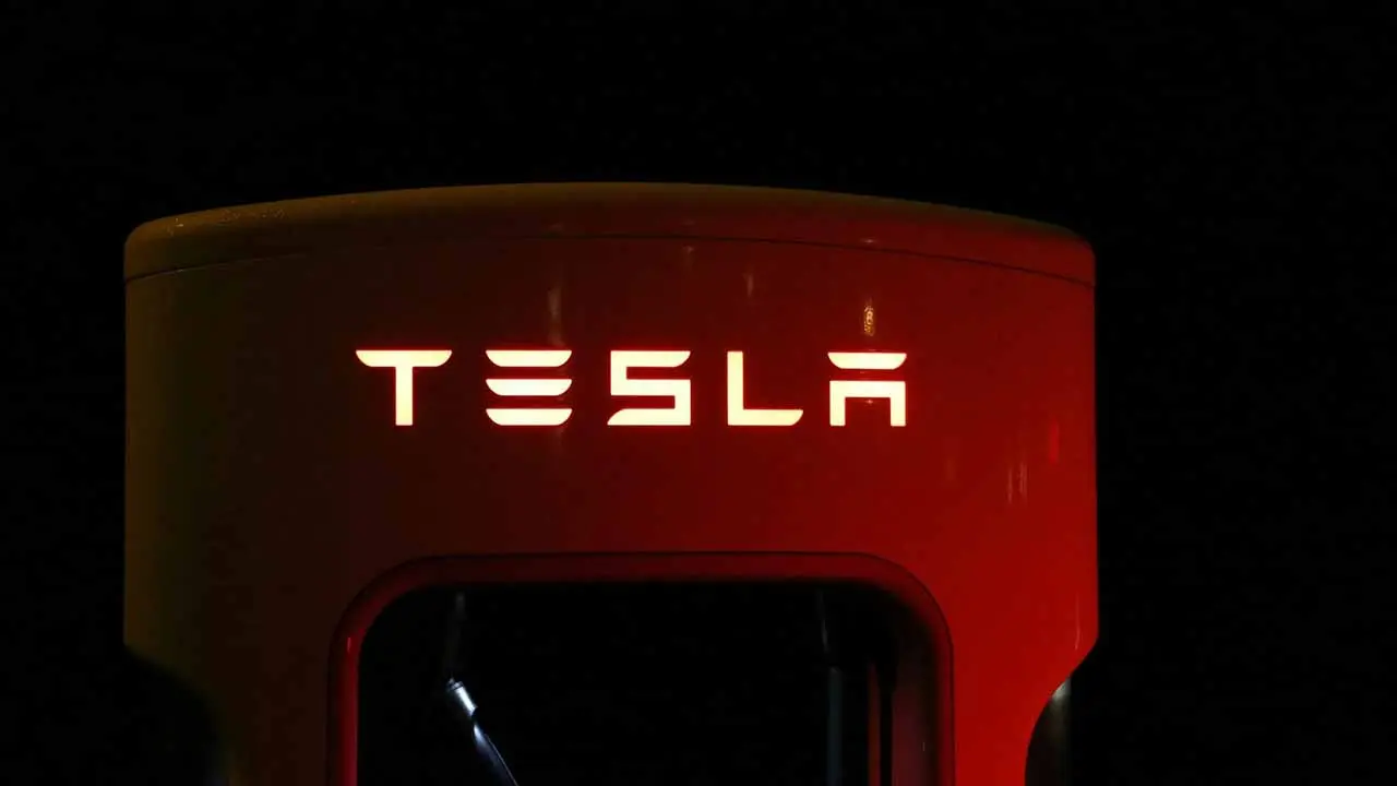 Tesla Signs $4.3 Billion Battery Supply Deal with LG Energy Solution to Cut Reliance on China