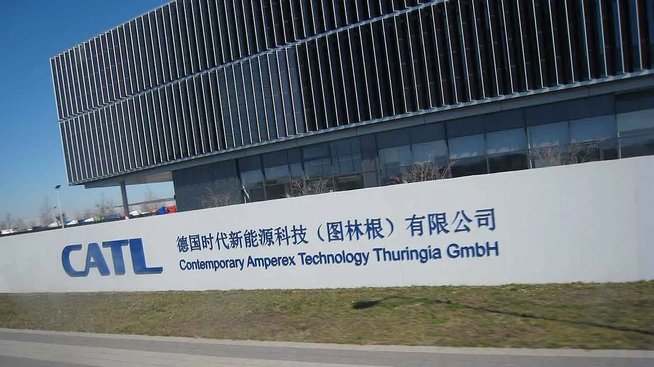 CATL to Launch €7.3 Billion Battery Plant in Hungary by Early 2026